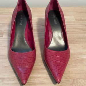 Nine West Pink Croc-Embossed Heels